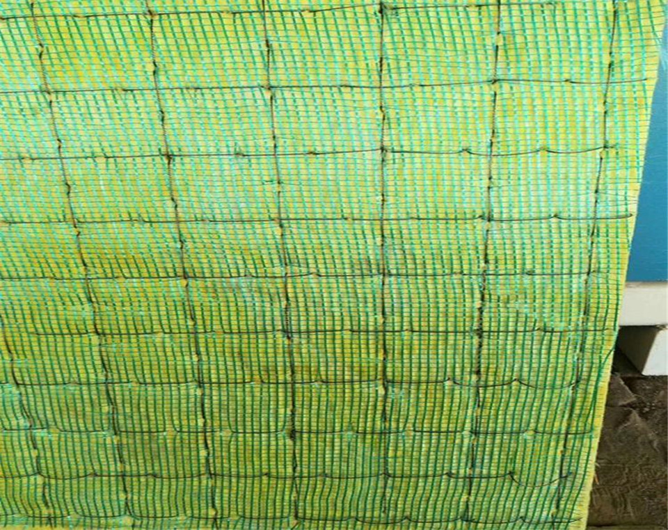 網(wǎng)織增強(qiáng)巖棉保溫板