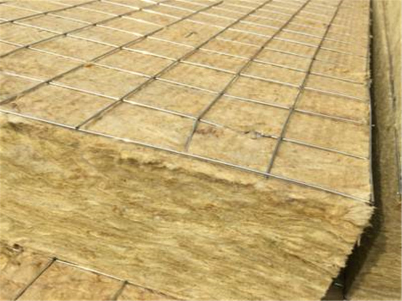 高強(qiáng)度鋼絲網(wǎng)巖棉復(fù)合保溫板