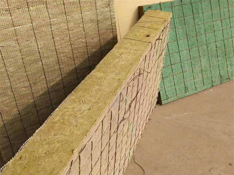 鋼絲網(wǎng)巖棉復(fù)合板