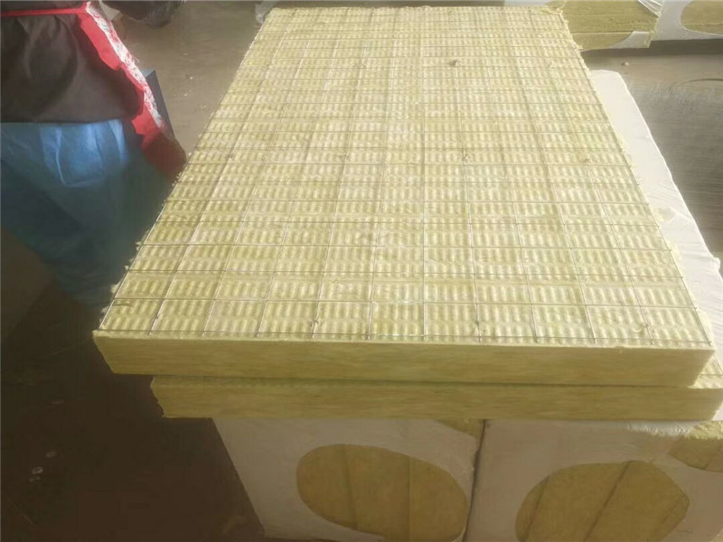 諸城外墻巖棉復(fù)合板供貨商-昊辰巖棉復(fù)合板廠家