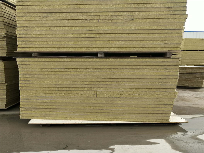 北京巖棉復合板廠家生產(chǎn)